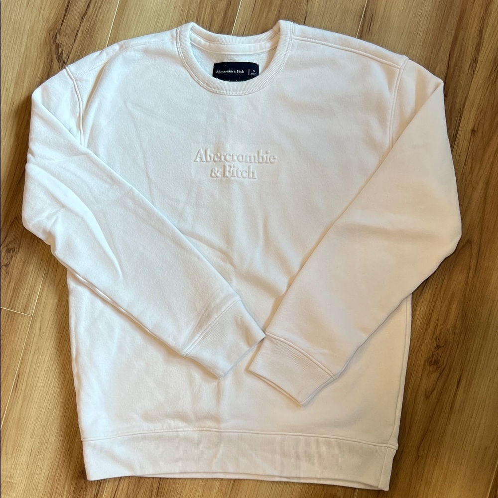Abercrombie & Fitch Men's Cream Crewneck Sweater